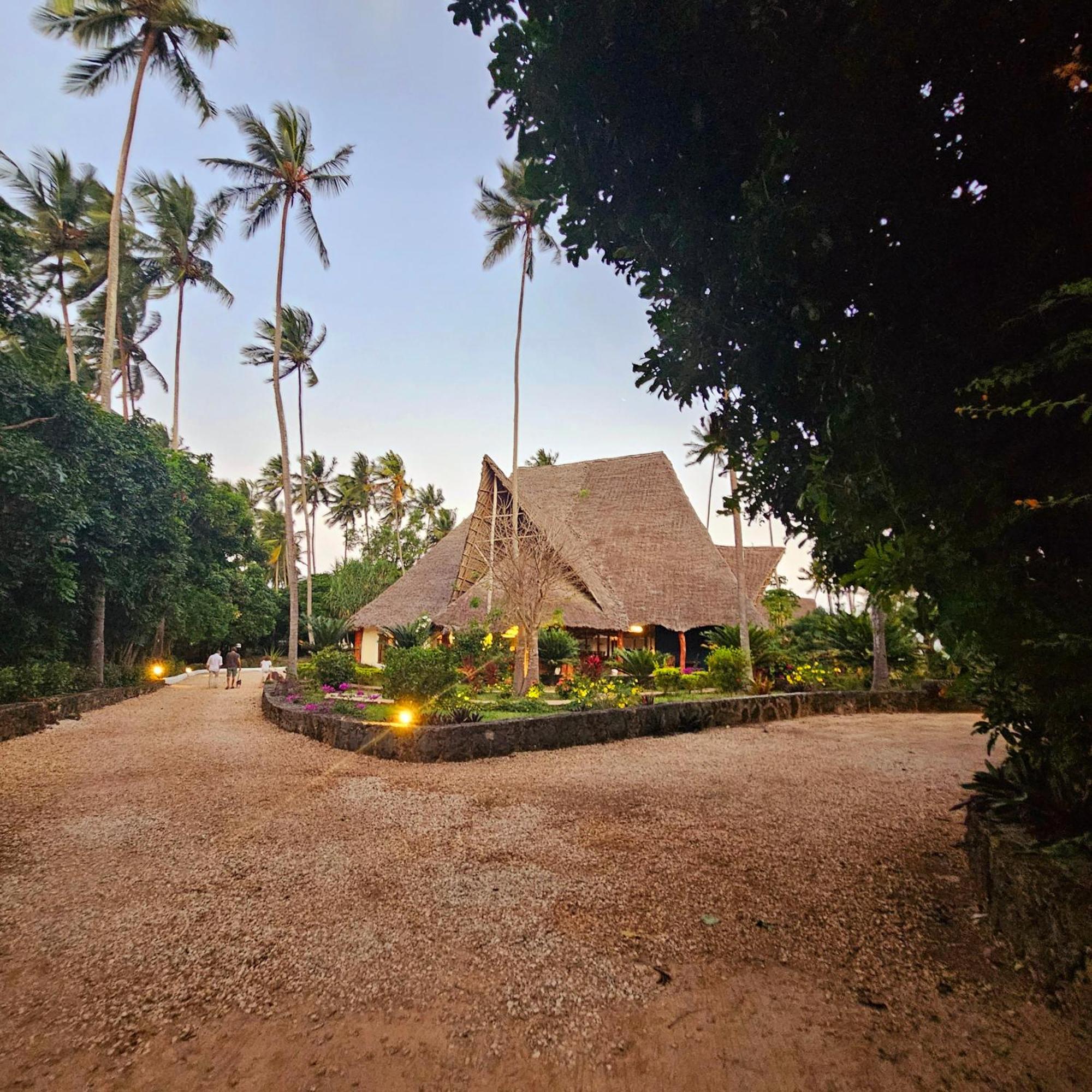 Maharaja Boutique Hotel Zanzibar Uroa Buitenkant foto